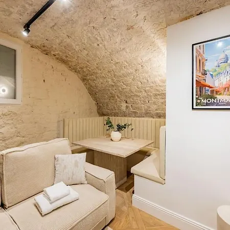Townhouse Sacree Coeur Place Du Tertre Montmartre Apartament